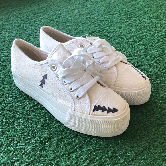 Aeropostale Shoes - Picture 5 of 10